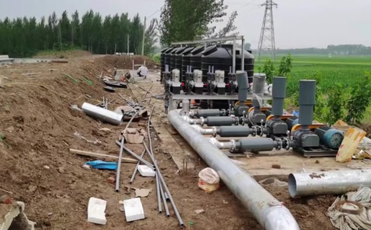 2022年一污水處理工程選用了我公司生產(chǎn)銷售的三葉羅茨鼓風(fēng)機(jī) 2022年一污水處理工程選用了我公司生產(chǎn)銷售的三葉羅茨鼓風(fēng)機(jī)